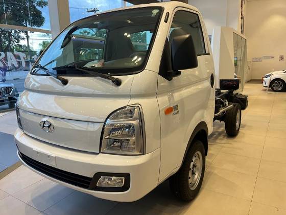 HYUNDAI HR 2.5 TURBO DIESEL CS 4WD MANUAL